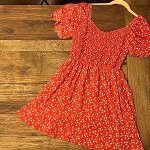 Abercrombie & Fitch red and white floral mini